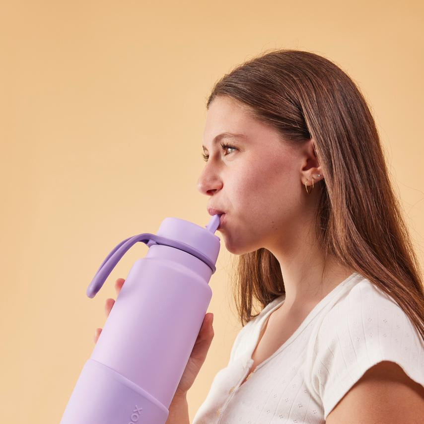 قارورة بغطاء قلاب سعة 690 مل - لون أرجواني فاتح