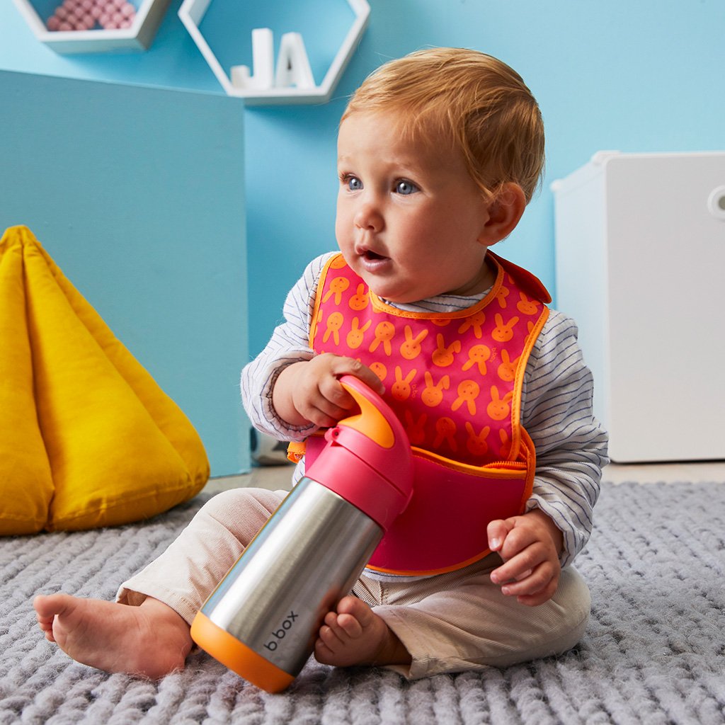 child with 350ml insulated drink bottle - strawberry shake - b.box for kids
